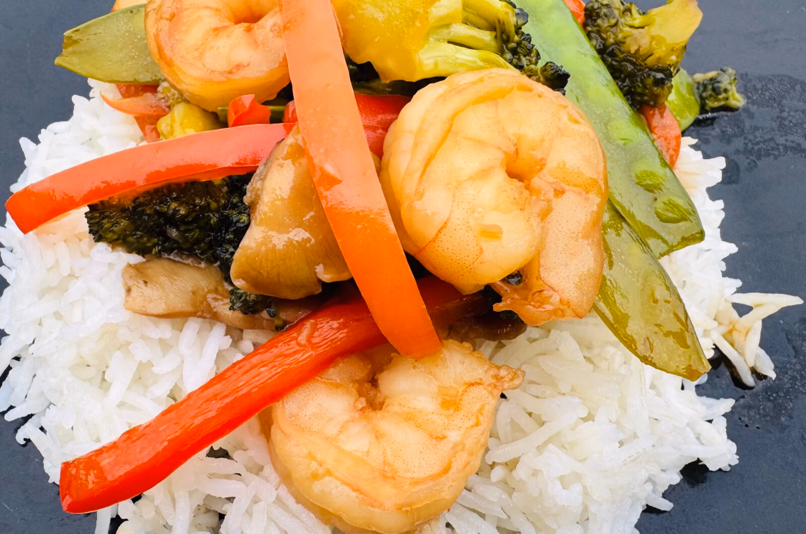 Shrimp, Broccoli, and Vegetable Stir Fry (With Extra Sauce)