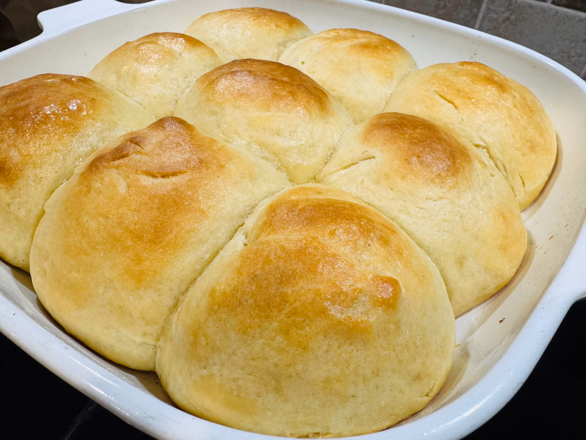 Easy Homemade Dinner Rolls: A Recipe for Beginners